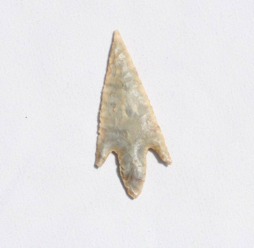 SAHARA NEOLITHIC TRANSLUCENT BLUE/WHITE AGATE POINT
