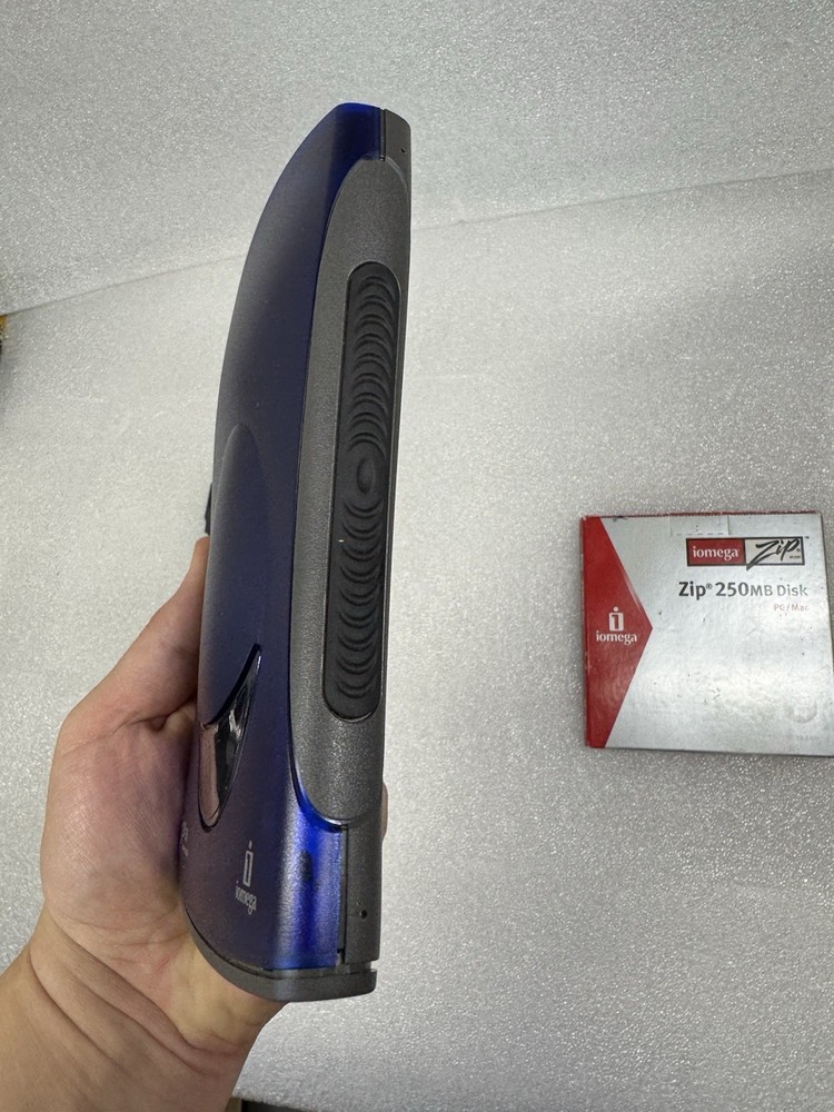 iOmega Zip 250 250MB (USB Powered) PC & Mac External Zip Drive Bundle - Working!