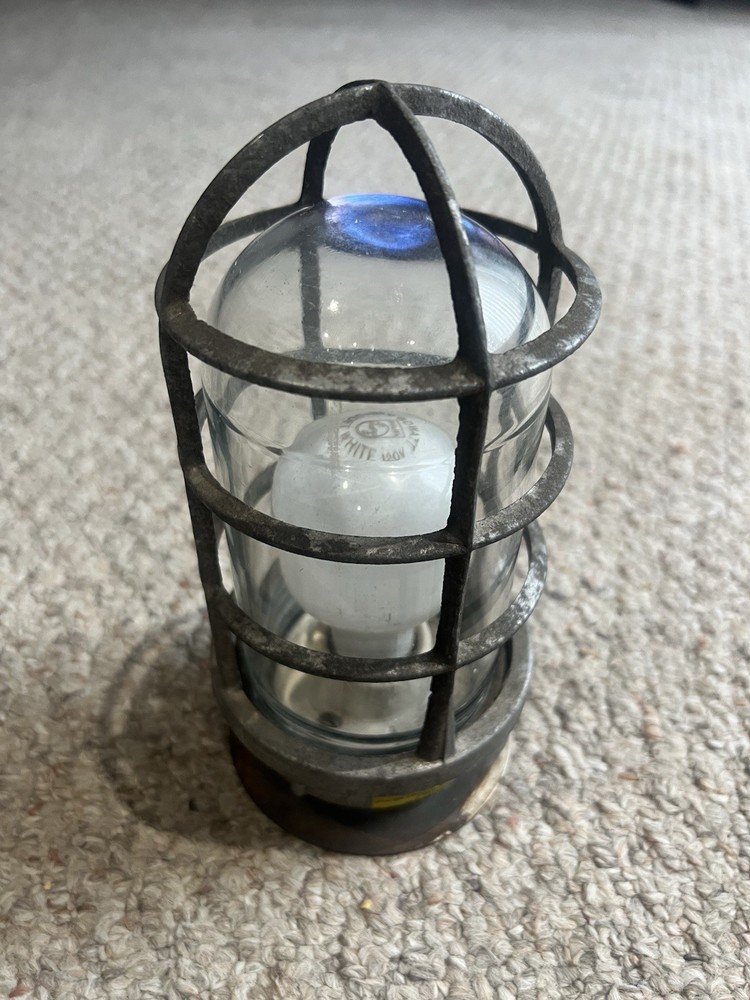 Killark Explosion Proof Light Fixture Max Lamp Size 150 Watts Max