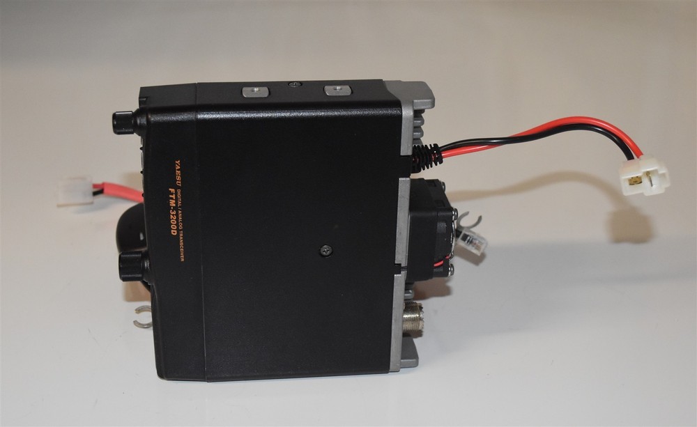 YAESU FTM-3200R 2M C4FM/FM TRANSCEIVER