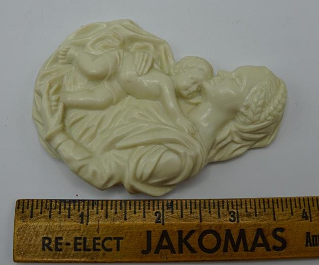 Religious Madonna & Child Decor Wall Hanging