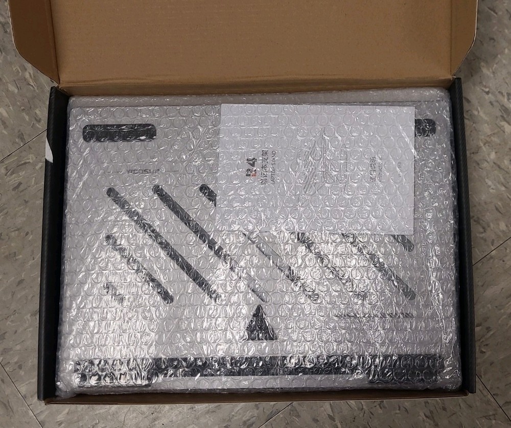 LAPTOP STAND WITH 6-INCH-1 HUB