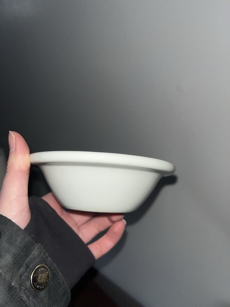 Oneida C - 19 Porcelain Fruit Bowl