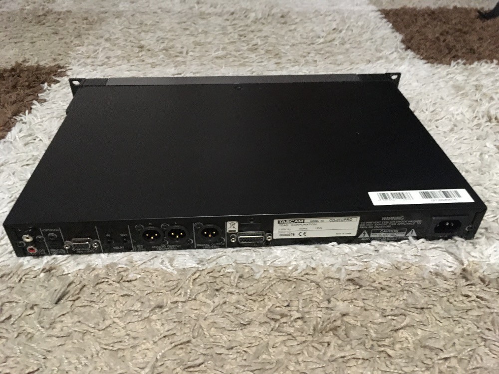 Tascam CD-01U Professional CD Player Rack Effector Processor