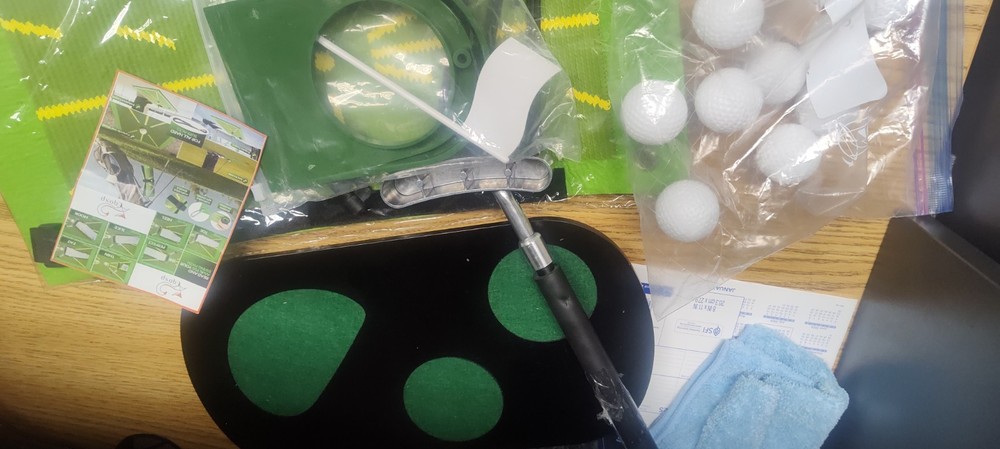 Golf Mat With Indoor Putter And 10 Practice Balls