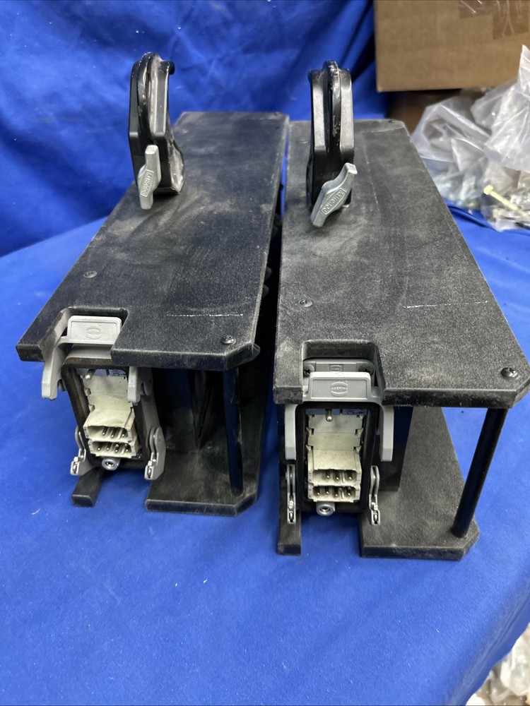 XLNT Cybermotion Advanced Technologies B03-US Distro HDC Connectors