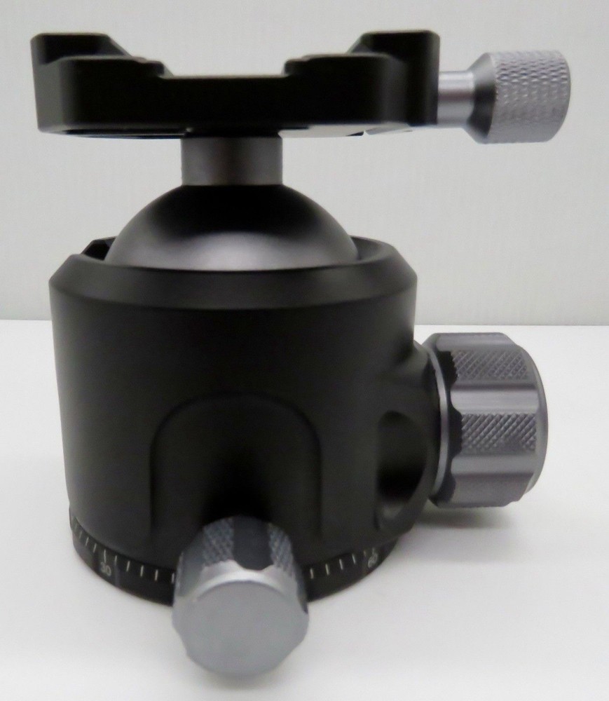 ARTCISE LB52 Low Profile Ball Head w 2 Plates And Soft Case