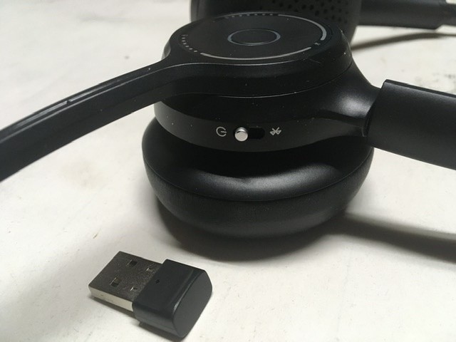 Gixxted KH109M Bluetooth USB Headset w/ Mic & USB receiver & USB-C cable working