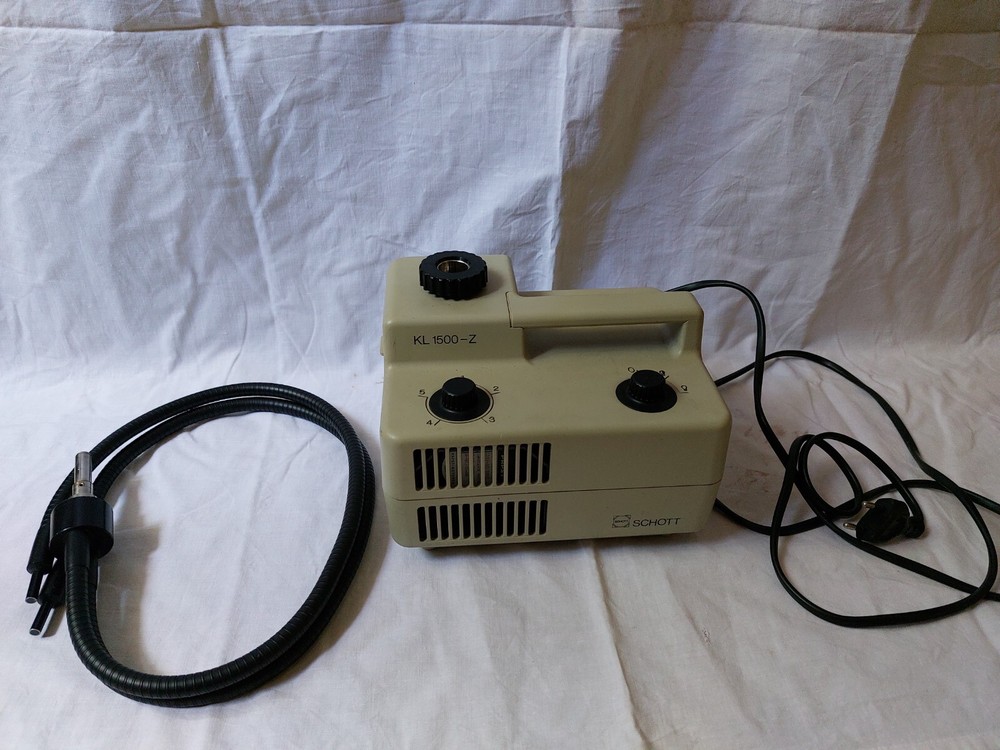 Schott KL 1500 Z Optical fiber illuminator for microscope