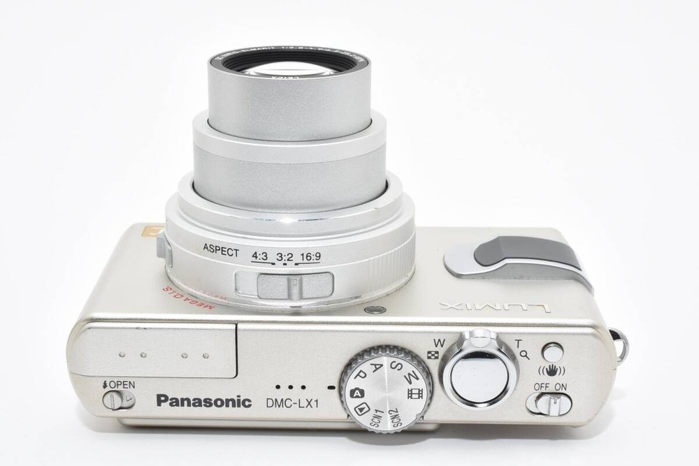 Panasonic LUMIX DMC-LX1 compact digital camera #2751785