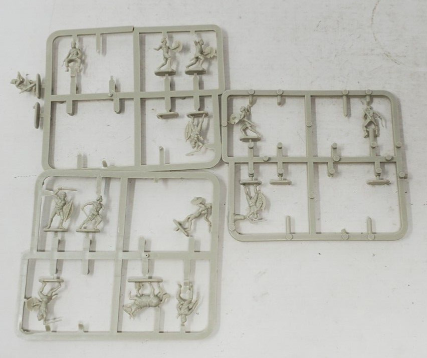 Waterloo 1815 - Dervish Infantry Figures Plastic 1:48 1"