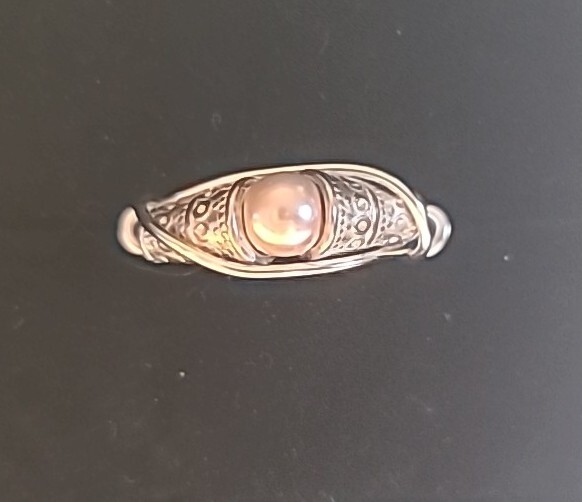 NEW Handmade Wire Wrapped Ring Silvertone Statement Pink Beaded  Size 8