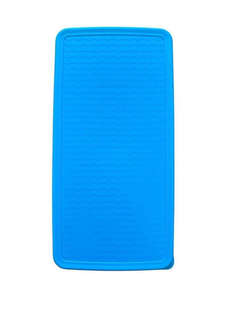 Tupperware FridgeSmart Rectangular Vented Blue Container 4352 & 4353 8-1/2 Cup