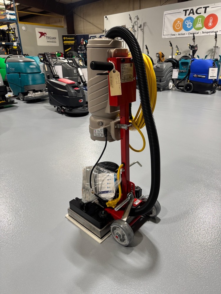 Square Scrub - EBG-20/CV Pivot Machine with Vacuum NEW