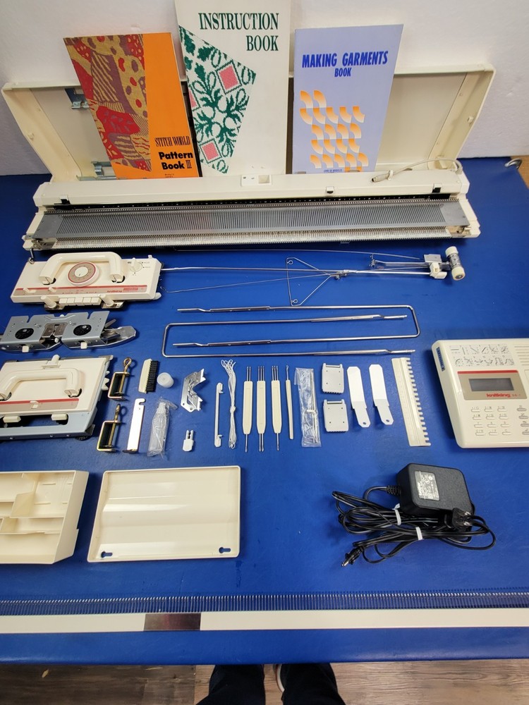 Knitking Compuknit 5 STAR (same as Brother 970) Knitting Machine Tested/Working