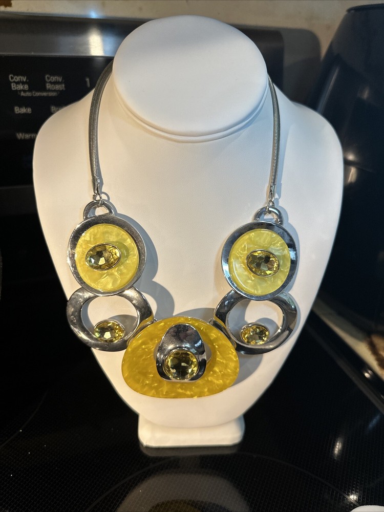 Marbled Yellow and Silver Linked Statement Necklace ~ Absolutely Stunning ~