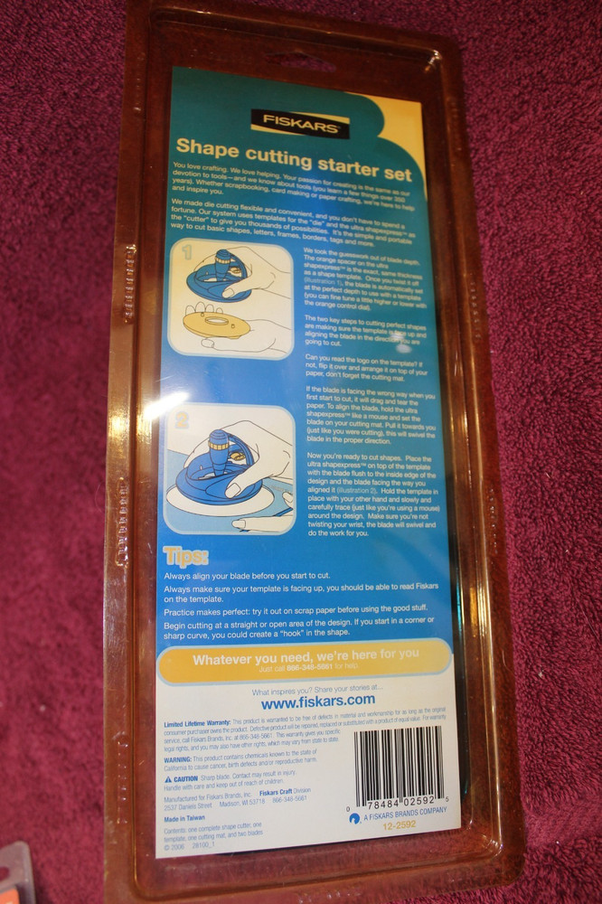 Fiskars 5 Piece Shape Cutting Starter Set - NIP Plastic Has Yellowed