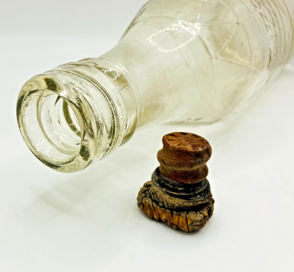 Antique Tizer Clear Bottle with Triangular Pattern in Excellent Condition - 1924