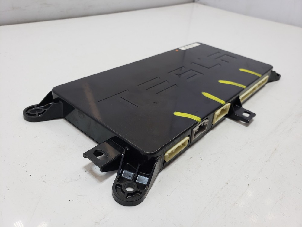 ✅ 2016-2020 OEM Tesla Model X Rear Chassis Body Control Module BCM Computer