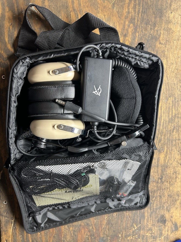 Flightcom Model E-13 Active Noise Reduction Headset