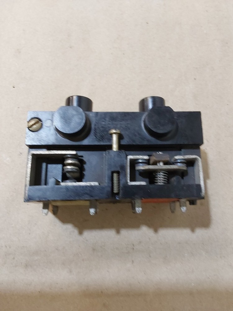 HUBBELL START-STOP PLUG-IN INSERT 28318-005