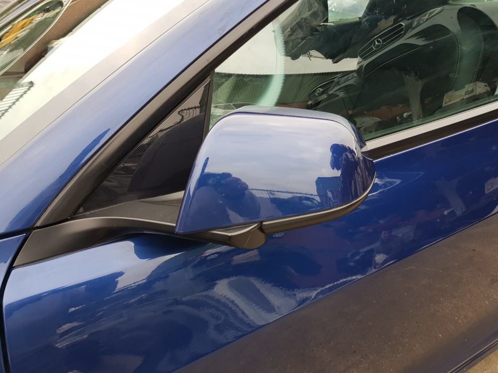 Tesla Model 3 Long Range 2022 Safety Triangle Sign