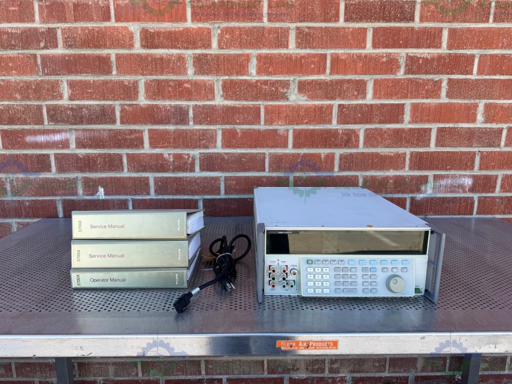 Fluke Calibration 5700A High Performance Multi Fnction Calibrator NOT CALIBRATED