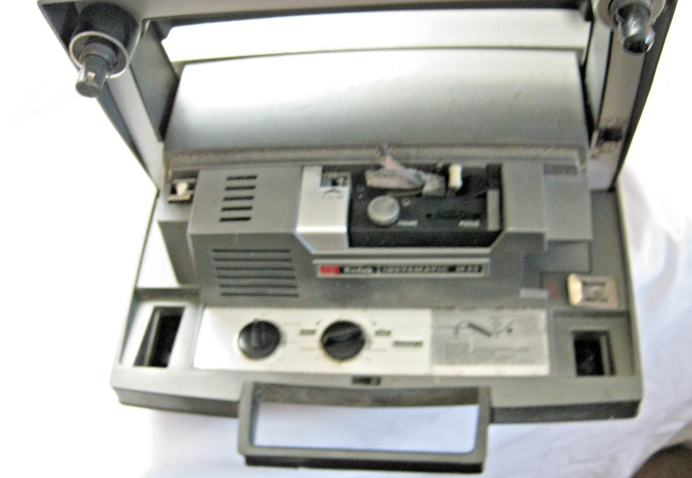 Vintage Kodak Instamatic M95 Projector UNTESTED