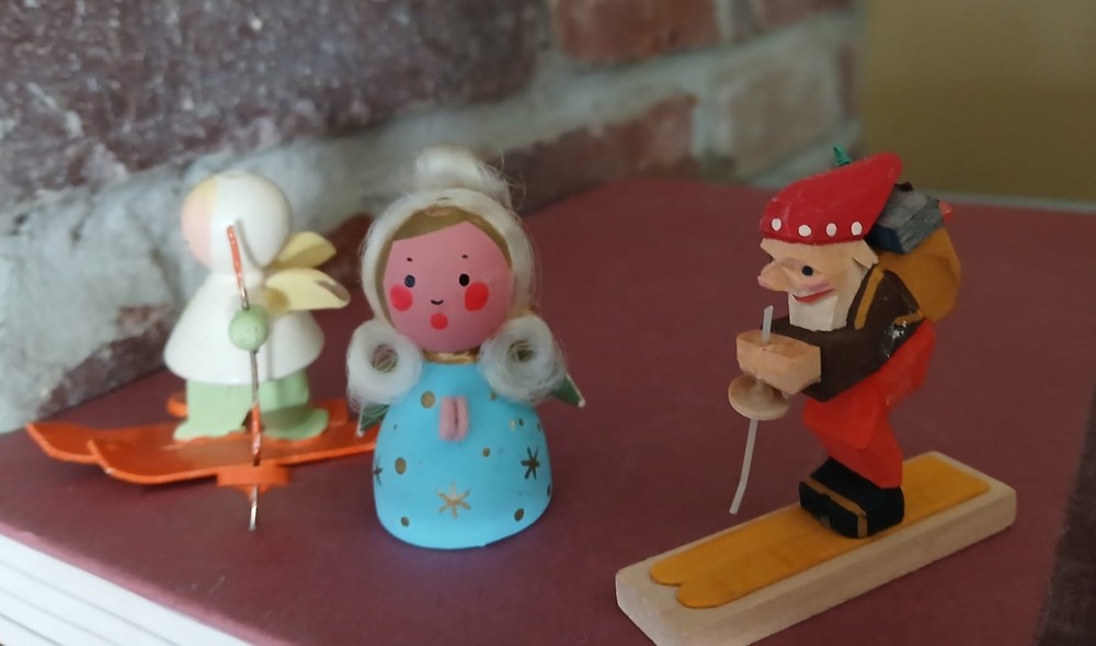 Wooden Christmas Figures. (2" Ht.) - 8. Generic.