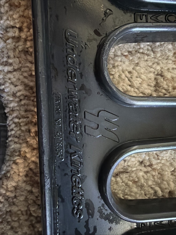 Underwater Kinetics Super Hangar