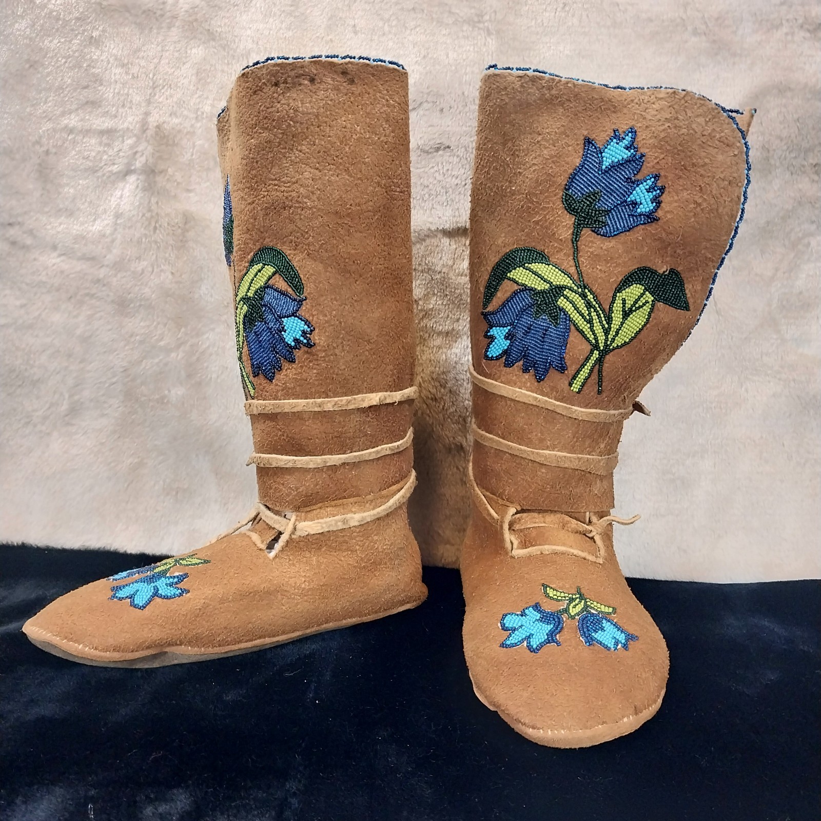 NATIVE AMERICAN BEADED MOCCASINS, MIDCALF HEIGHT, Women's Size 7 MADE IN THE USA