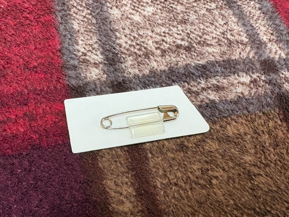 KISS THE ELDER Rogo Pin Badge Vintage Rare Japanese