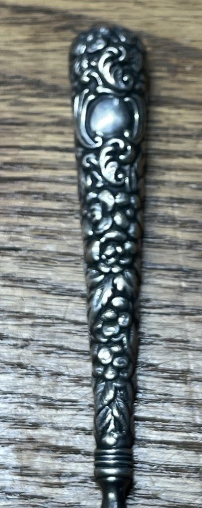 Sterling Repoussed Handle Button Hook No Maker No Monogram