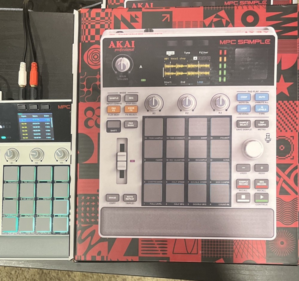 MPC Sample AKAI Sampler(IN HAND, SEALED)