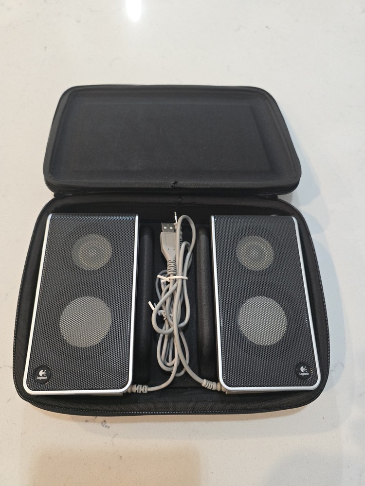 Logitech S-0155A Portable Speakers USB Powered Multimedia PC Stereo w/ Case