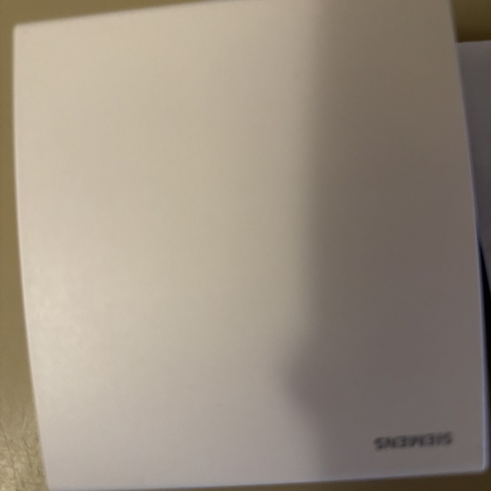 SIEMENS QPA2000 Room Air Quality Sensor CO2.