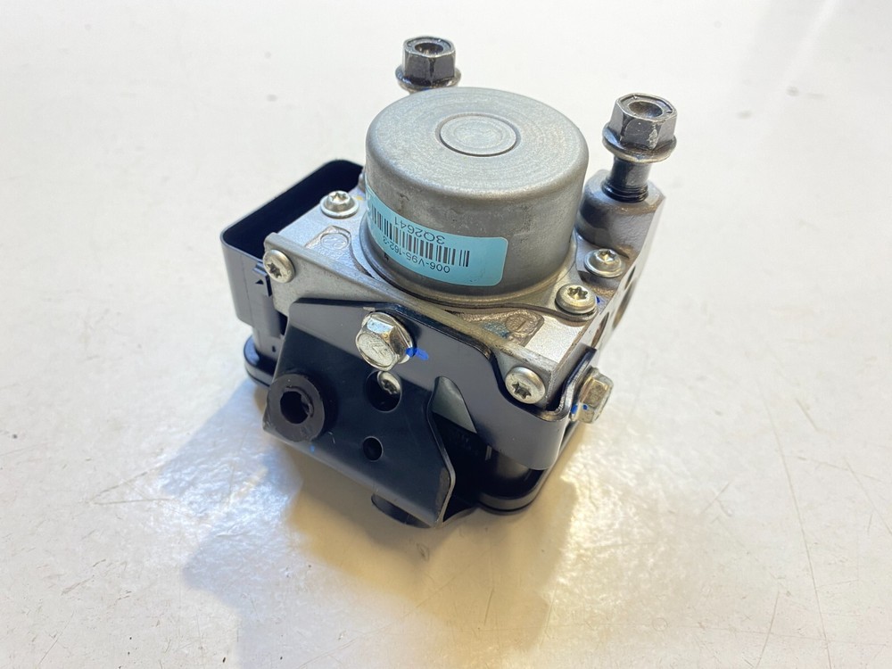 Kawasaki Z800 2013 - 2016 ABS Pump Control Unit