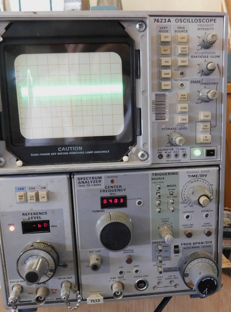 Tektronix Oscilloscope mod 7623A with spectrum analyzer plug in modules works