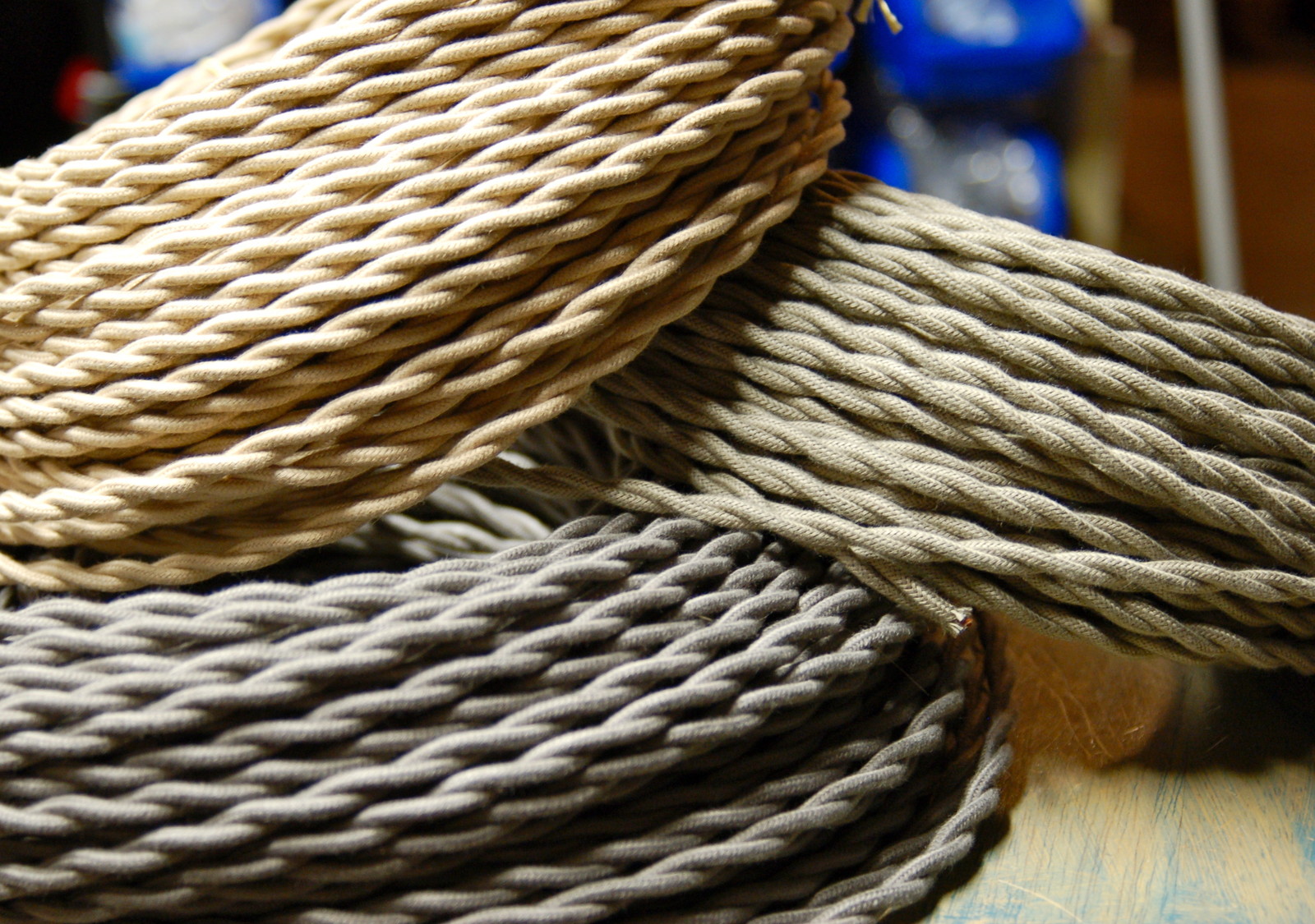 Tan Twisted Cloth Covered Wire, Beige Vintage Style Lamp Cord, Antique Lights