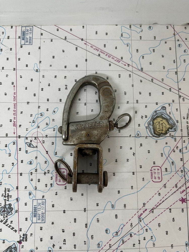 Schaefer Marine 3 1/2" Stainless Snap Shackle with Headboard