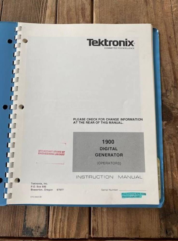 Tektronix 1900 Digital Generator - Operators Manual