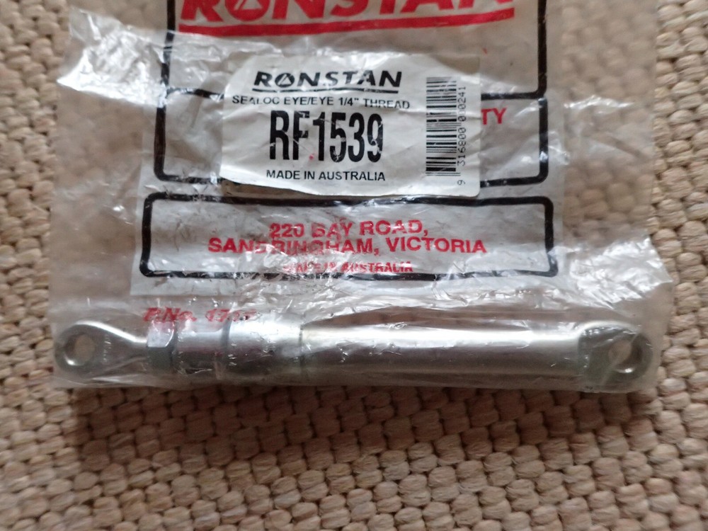 RONSTAN RF1539 - Sealloc Eye/Eye 1/4" Thread - Qty 2