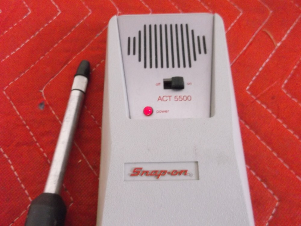 SNAP ON ACT-5500 REFRIGERANT LEAK DETECTOR WORKING