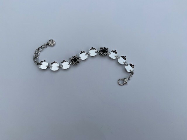 Empty Cup Chain Bracelet Setting with Metal Embedding Element for 4470 Crystals 