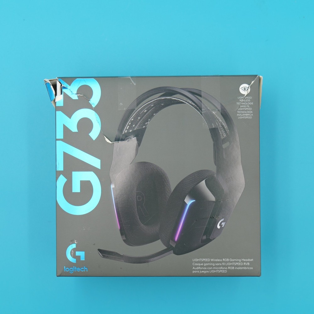 Logitech G733 Wireless Gaming Headset - (Read description)