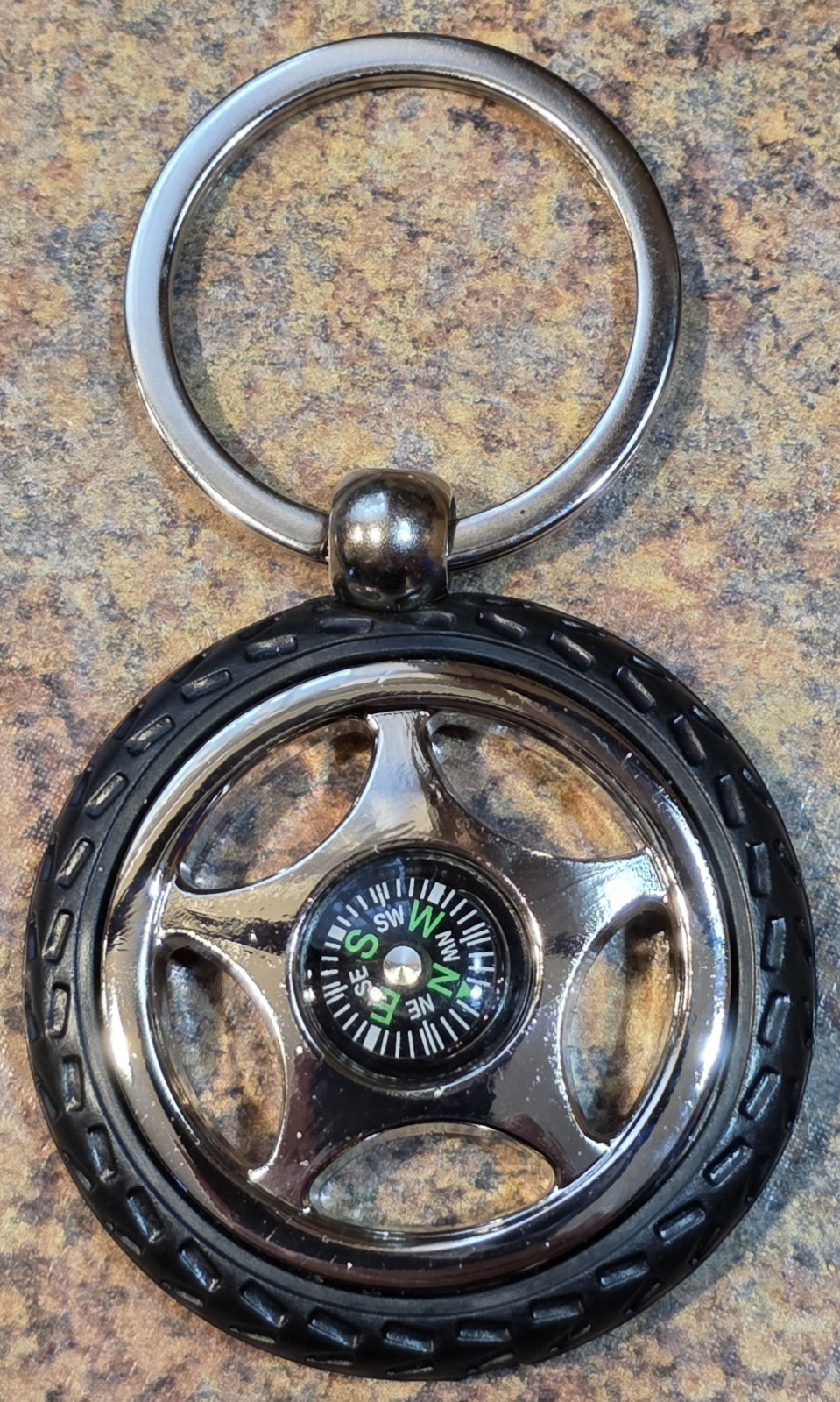 RARE! NEW! Getaway Movie Tire & Wheel Compass PROMO KEYCHAIN! FREE SHIPPING!