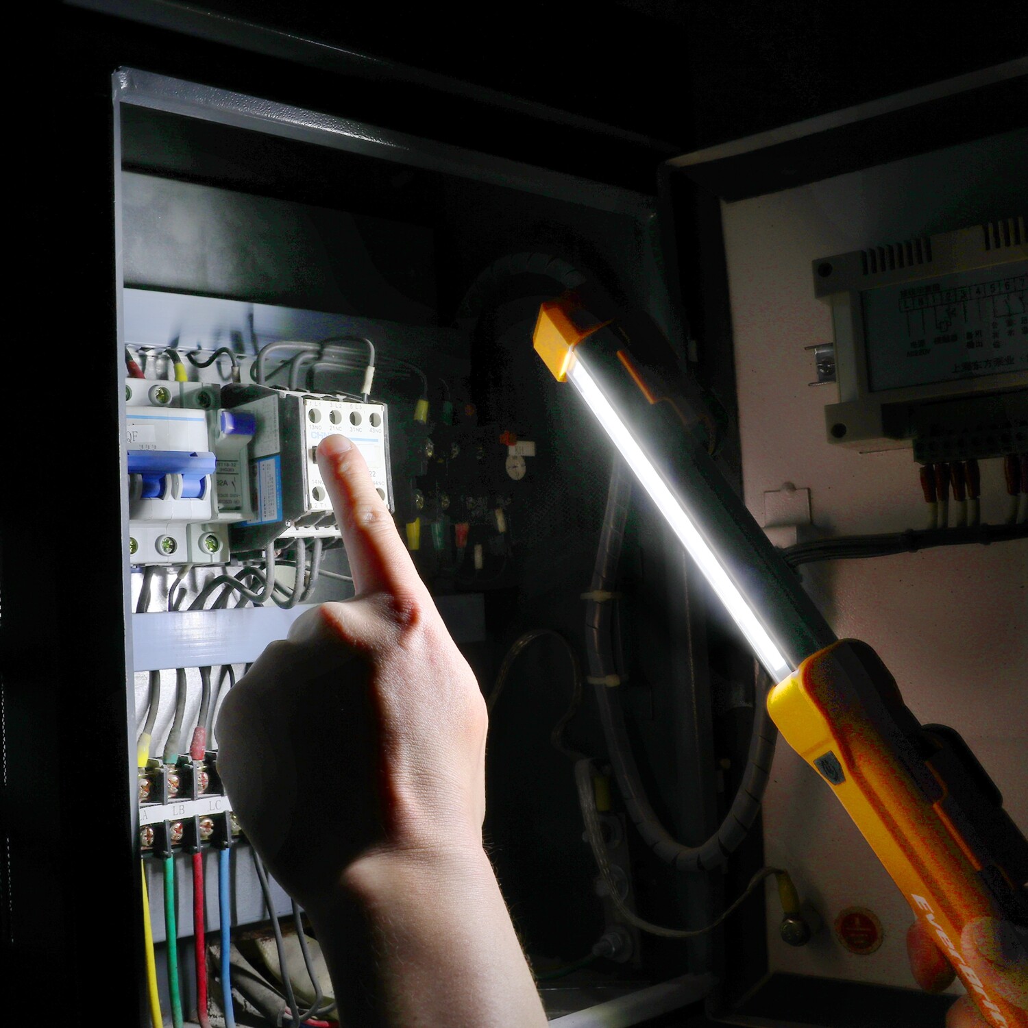 EverBrite 2-PACK 1000LM LED Work Light 4 Lighting Modes Rechargeable Work Light