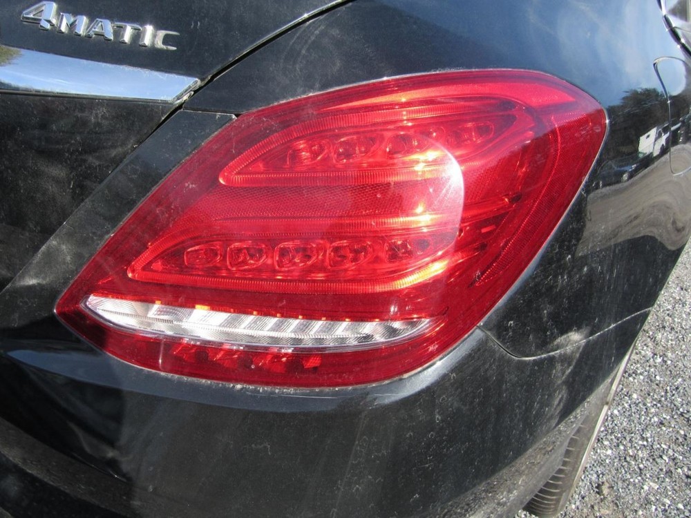 C220 2015 Glove Box 1032253