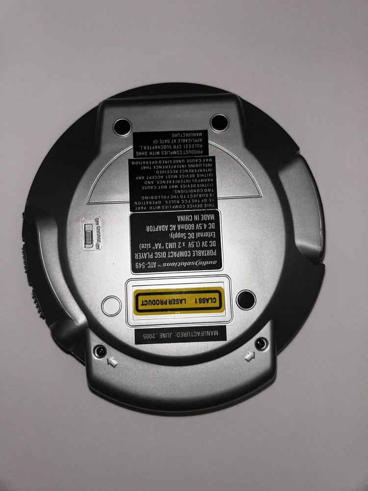 Durabrand CD-565 Portable CD Player Digital Audio Programmable Silver Tested