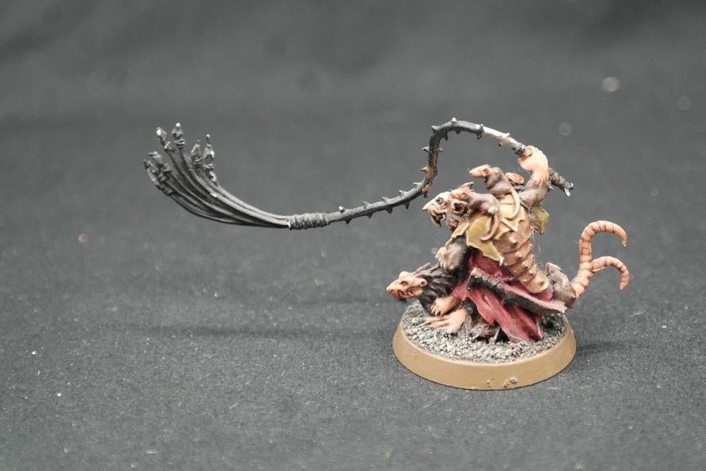 Pre-Loved Skweel Gnawtooth – Clan Moulder Hero